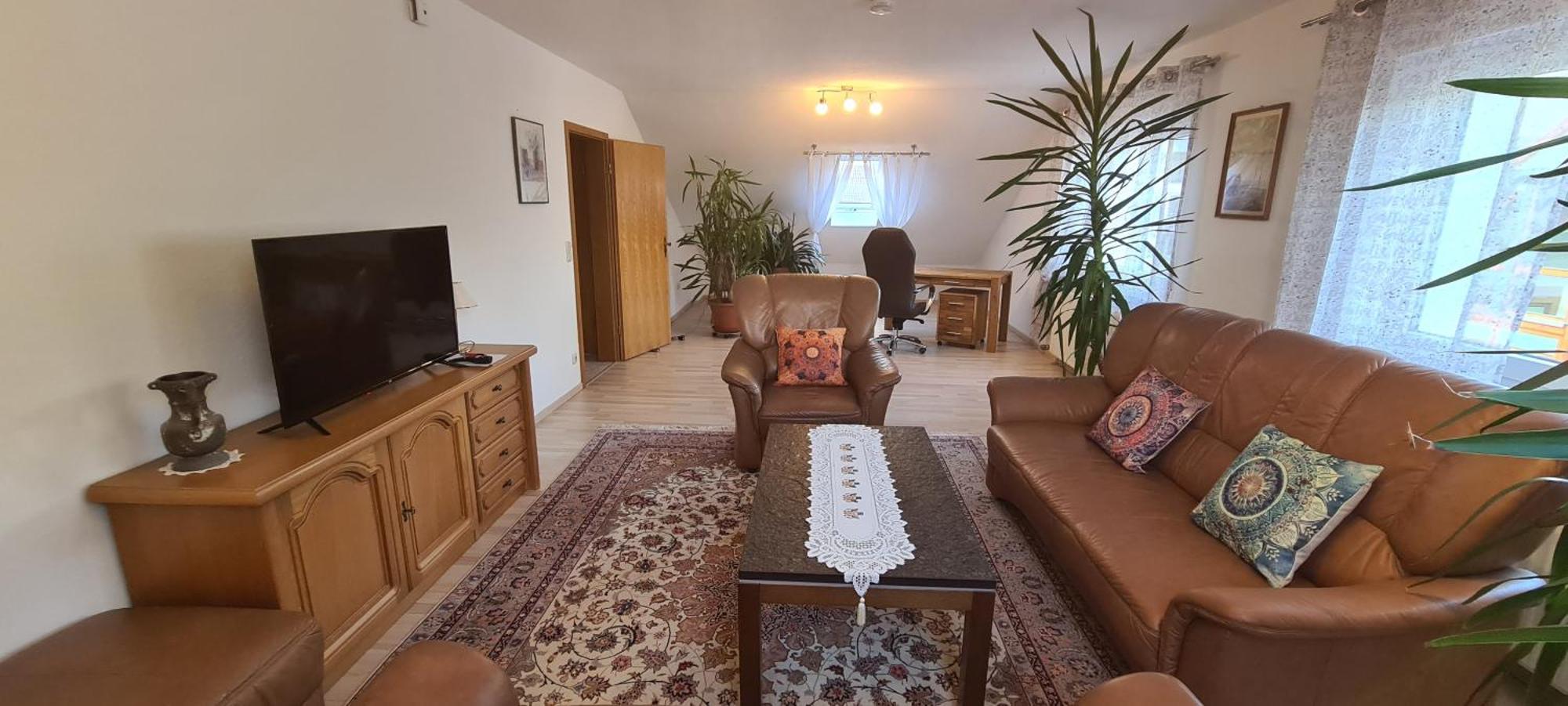 Gemuetliche 120 Qm Ferienwohnung Mit Balkon Adelsdorf المظهر الخارجي الصورة