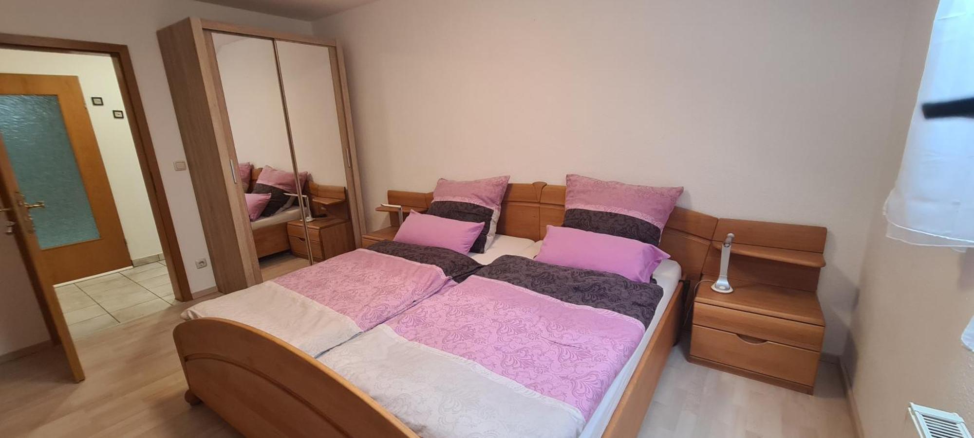 Gemuetliche 120 Qm Ferienwohnung Mit Balkon Adelsdorf المظهر الخارجي الصورة