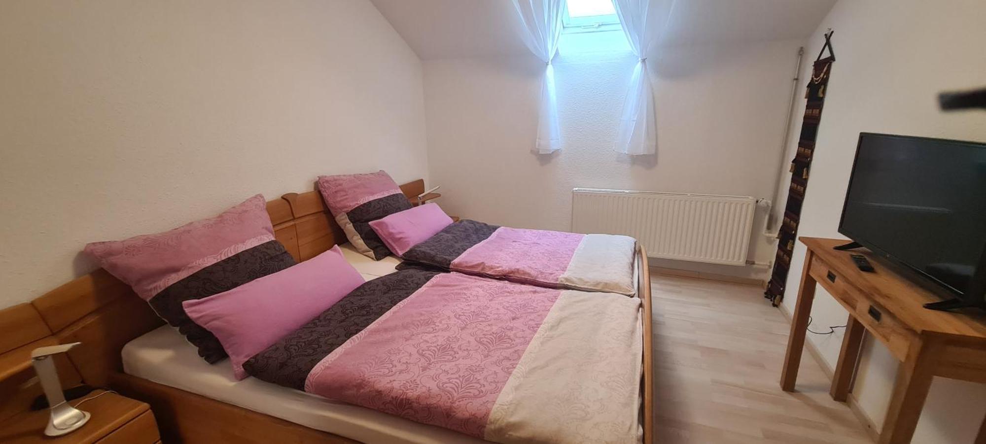 Gemuetliche 120 Qm Ferienwohnung Mit Balkon Adelsdorf المظهر الخارجي الصورة